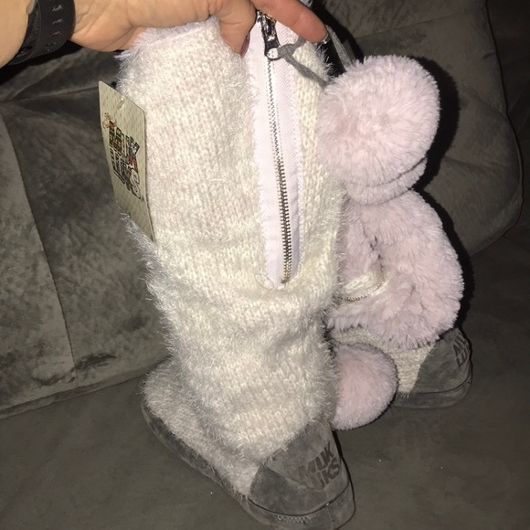 Muk Luks - Picture 3 of 4